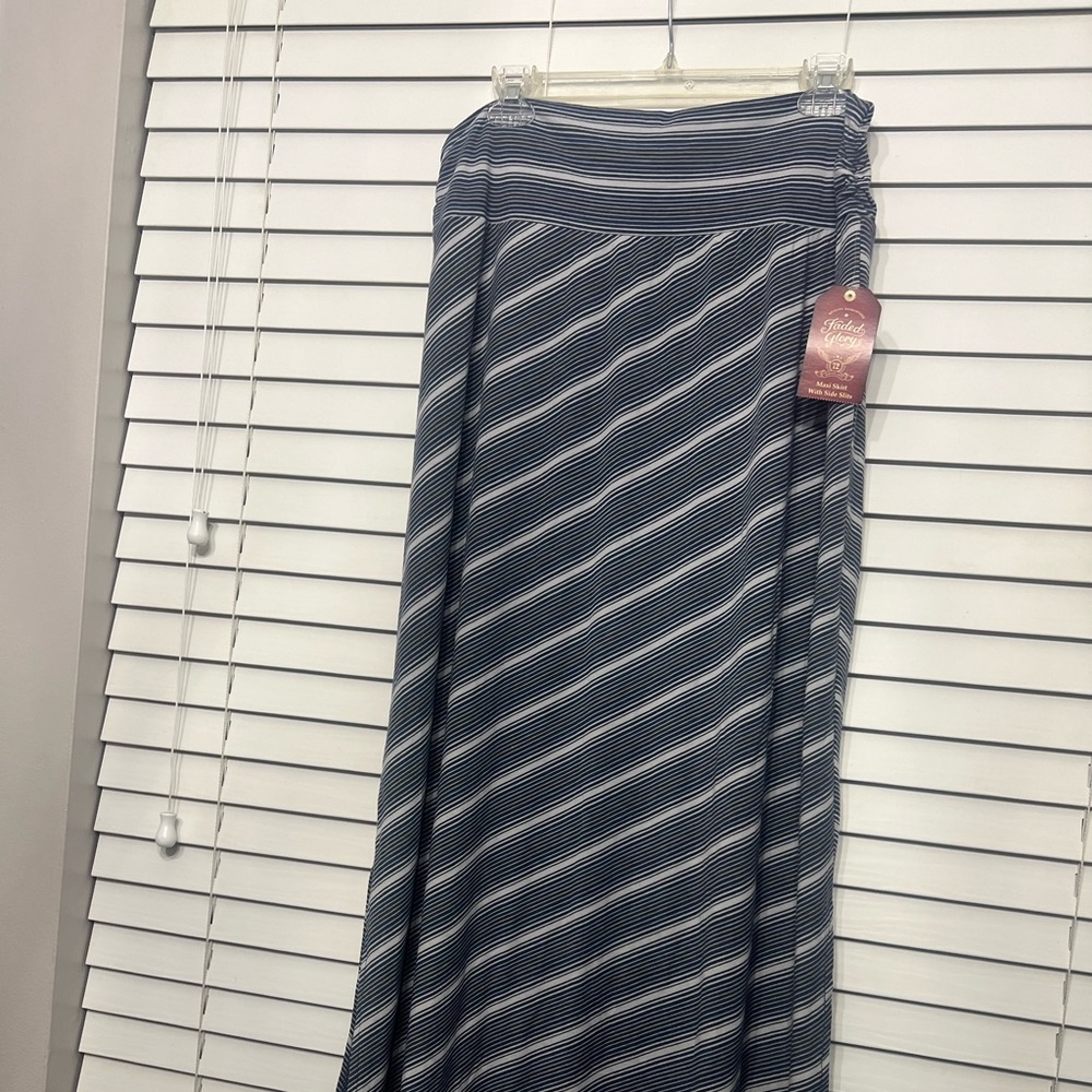 NWT Large Faded Glory diagonally stripped blue maxi skirt